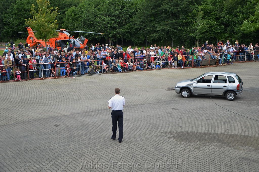 Tag der Offenen Tuer BF Koeln Weidenpesch Scheibenstr P297.JPG